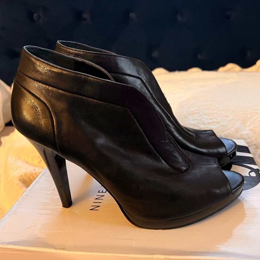 Beautiful, black leather open to booty style heels